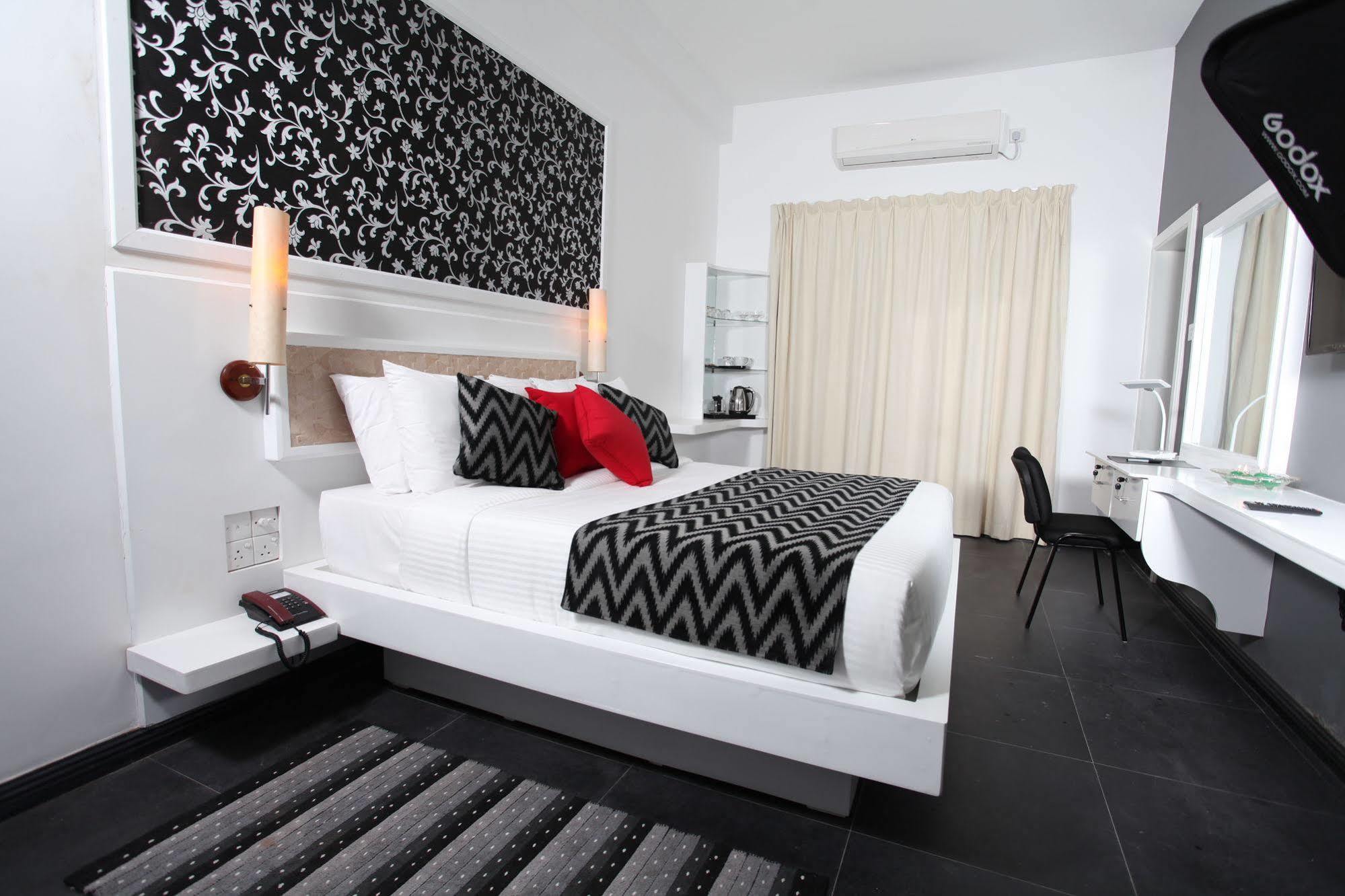 Ayaana Boutique Hotel Kandy Bagian luar foto