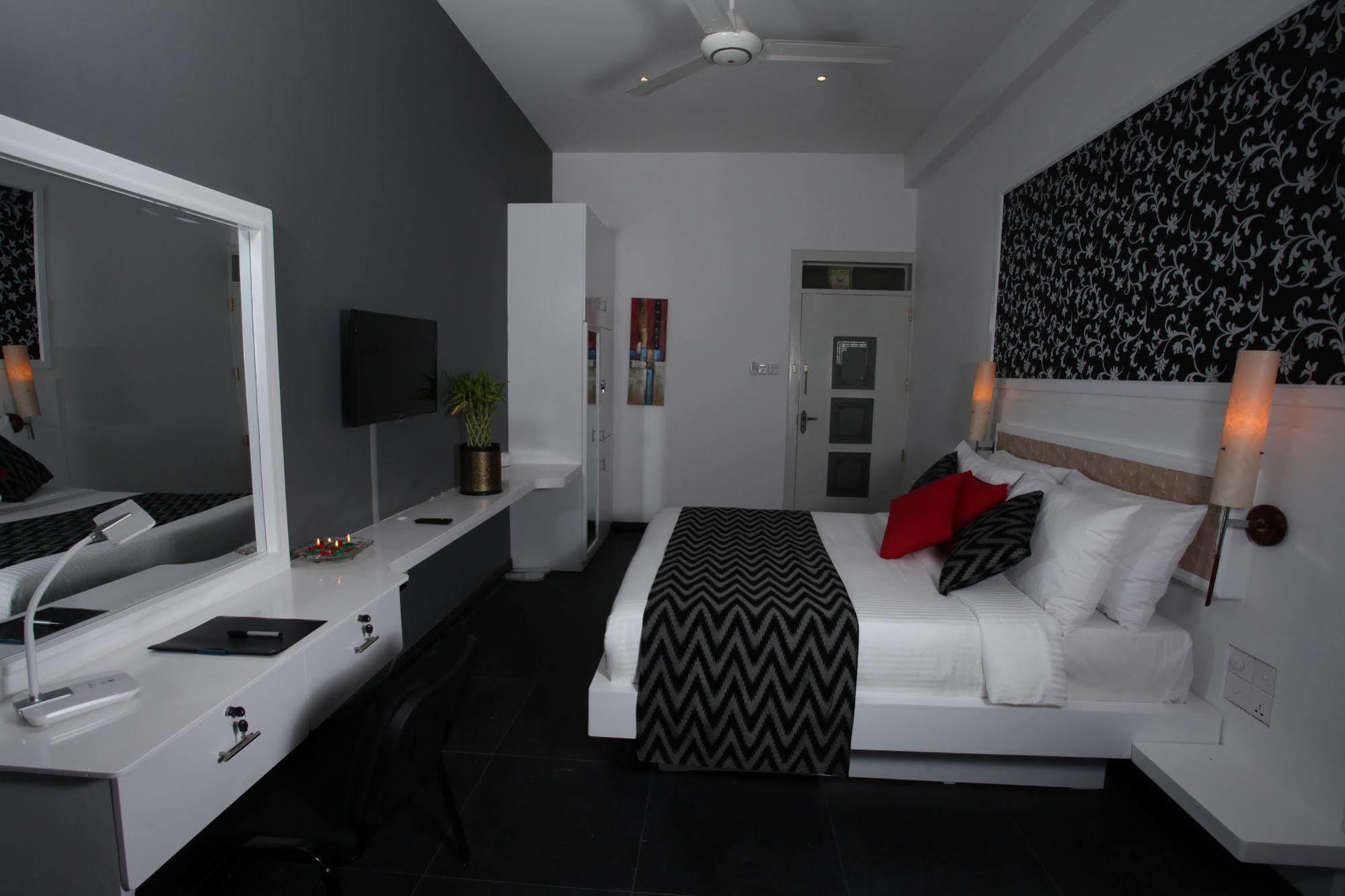 Ayaana Boutique Hotel Kandy Bagian luar foto